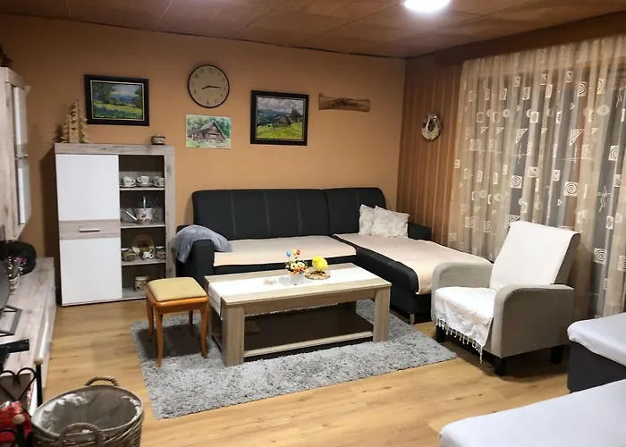Areal Leskova Lodge